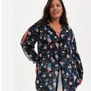 Torrid Plus  Disney Alice In Wonderland Button Down Cold Shoulder Tunic